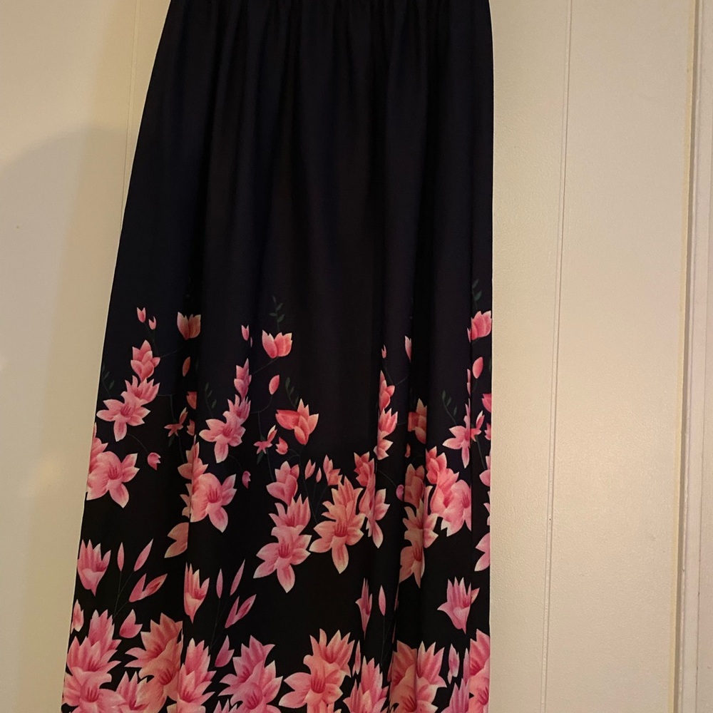 Elegant Floral Maxi Skirt in Black and Pink